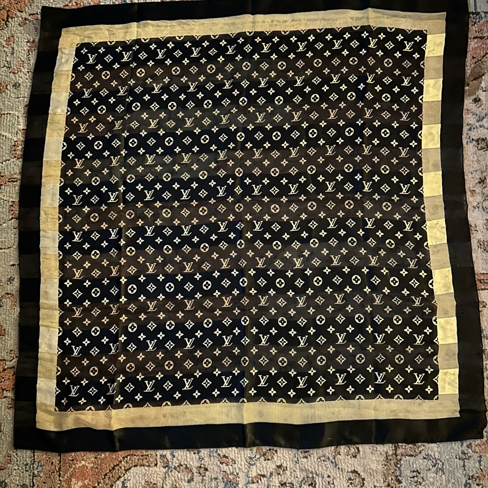 Louis Vuitton Black and Gold Monogram Scarf